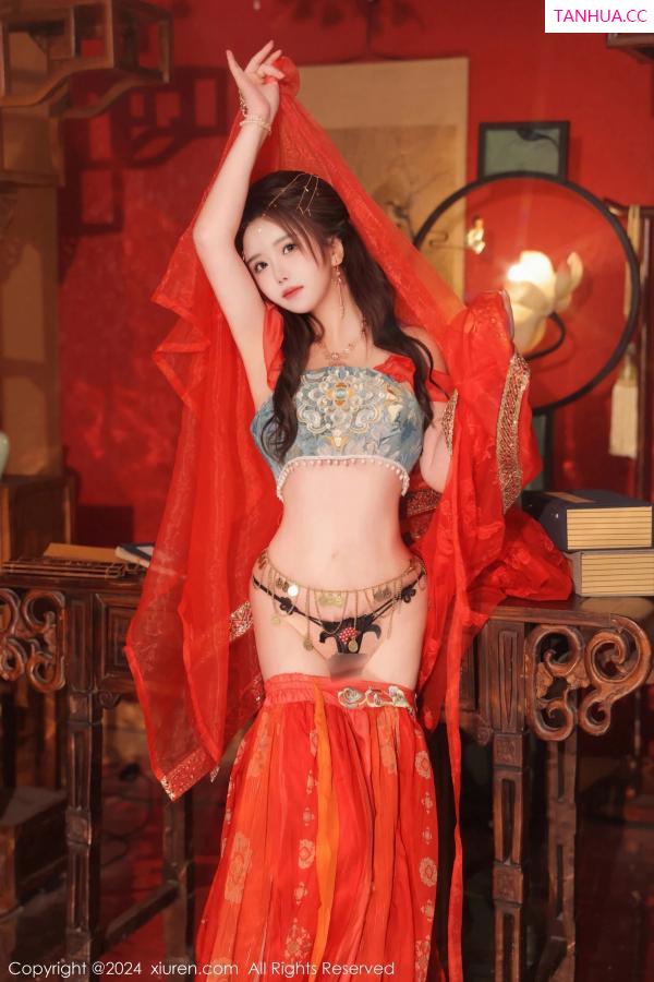   [XiuRen]高清写真图 2024.02.27 No.8146 小薯条nienie 性感美腿第28张图片